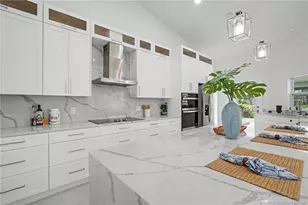 4618 Ashton Ct, Naples, FL 34112 - Photo 10
