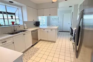 2527 SW Brookwood Ln, Palm City, FL 34990 - Photo 6
