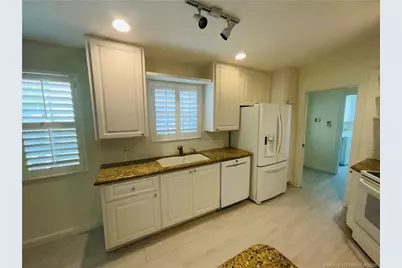 781 SW Balmoral Trace, Stuart, FL 34997 - Photo 4