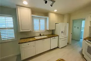 781 SW Balmoral Trce, Stuart, FL 34997 - Photo 4