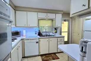 6322 Cypress Ln, Lantana, FL 33462 - Photo 6