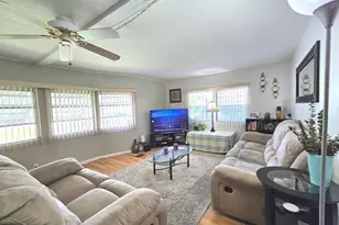 6322 Cypress Ln, Lantana, FL 33462 - Photo 2