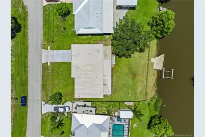 864 SE Degan Drive, Port Saint Lucie, FL 34983 - Photo 6