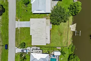 864 SE Degan Dr, Port Saint Lucie, FL 34983 - Photo 6