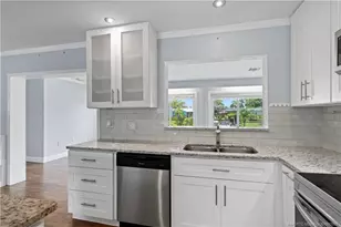 864 SE Degan Dr, Port Saint Lucie, FL 34983 - Photo 16