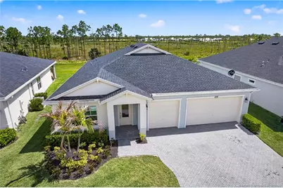 1337 SE Crosswood Way, Port Saint Lucie, FL 34984 - Photo 2