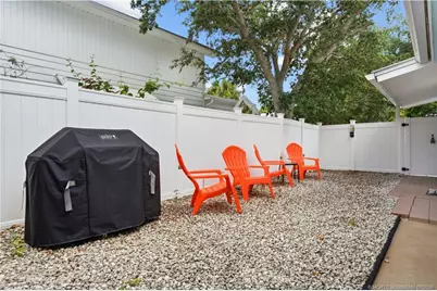 657 SW Cleveland Avenue, Stuart, FL 34994 - Photo 24