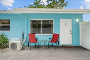 657 SW Cleveland Ave, Stuart, FL 34994 - Photo 4