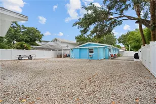 657 SW Cleveland Ave, Stuart, FL 34994 - Photo 2