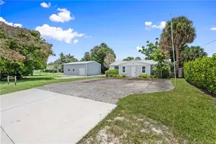 3915 SE Salerno Rd, Stuart, FL 34997 - Photo 14