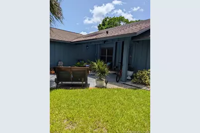 7874 SE Lexington Avenue, Hobe Sound, FL 33455 - Photo 2