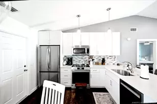 6703 SE Raintree Ave, Stuart, FL 34997 - Photo 6