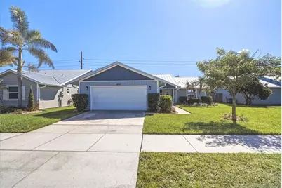 6703 SE Raintree Avenue, Stuart, FL 34997 - Photo 2