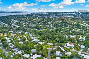 908 SE Krueger Pkwy, Stuart, FL 34996 - Photo 4