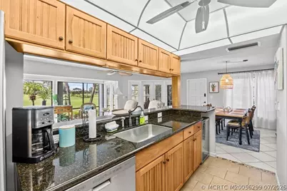 333 NE Golfview Circle, Stuart, FL 34996 - Photo 18