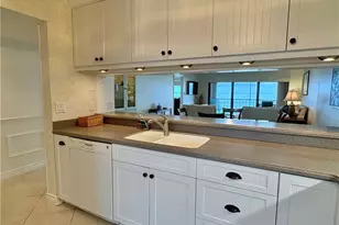 2571 Ocean Blvd NE, Stuart, FL 34996 - Photo 4