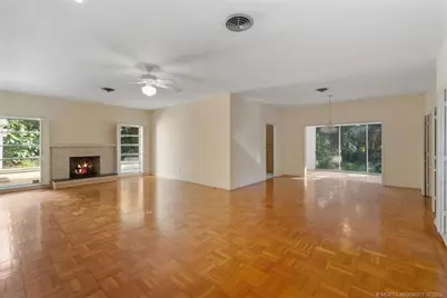 24 N Via Lucindia, Sewalls Point, FL 34996 - Photo 10