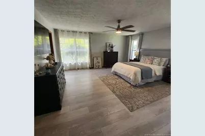 6101 Palmetto Drive, Fort Pierce, FL 34982 - Photo 8