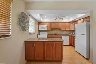 2600 S Kanner Highway #V7, Stuart, FL 34994 - Photo 18