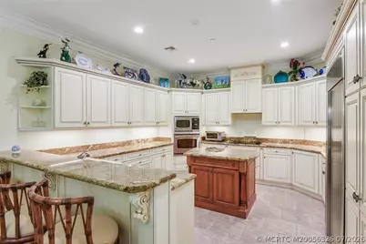952 SE Willoughby Trace, Stuart, FL 34997 - Photo 10