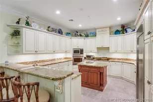 952 SE Willoughby Trace, Stuart, FL 34997 - Photo 10