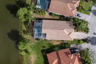 2096 NW Marsh Rabbit Ln, Jensen Beach, FL 34957 - Photo 4