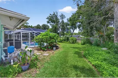 204 NE Elm Terrace, Jensen Beach, FL 34957 - Photo 32