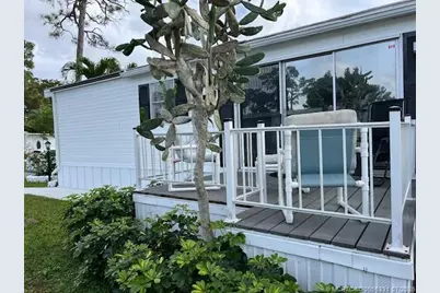 6387 Elm Lane, Lantana, FL 33462 - Photo 2