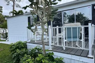 6387 Elm Ln, Lantana, FL 33462 - Photo 2