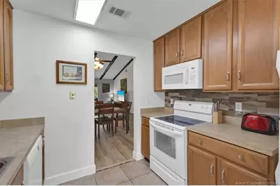 3303 SE Sandpiper Circle, Port Saint Lucie, FL 34952 - Photo 10