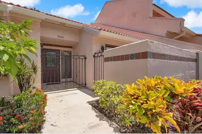 3303 SE Sandpiper Circle, Port Saint Lucie, FL 34952 - Photo 2