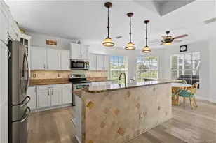 502 SE Majestic Terrace, Port Saint Lucie, FL 34983 - Photo 10