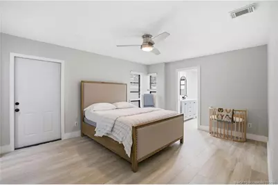 822 SE Cavern Avenue, Port Saint Lucie, FL 34983 - Photo 10