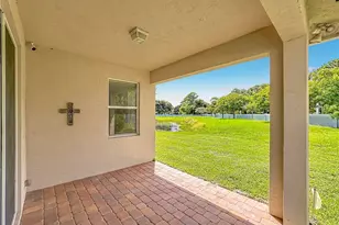 2693 SW Gallery Cir, Palm City, FL 34990 - Photo 4
