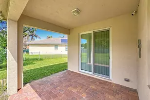 2693 SW Gallery Cir, Palm City, FL 34990 - Photo 6