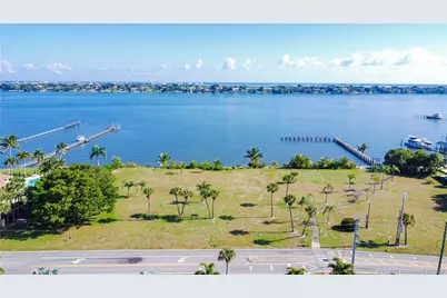 1800 SE Saint Lucie Boulevard #11-307, Stuart, FL 34996 - Photo 18
