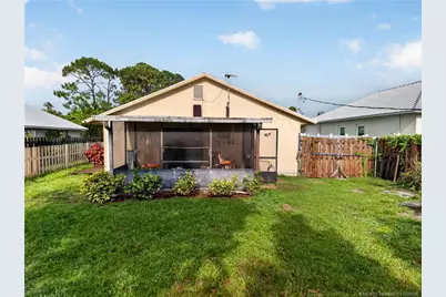 1625 22nd Avenue SW, Vero Beach, FL 32962 - Photo 2