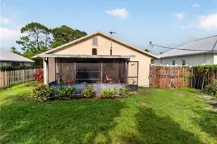 1625 22nd Ave SW, Vero Beach, FL 32962 - Photo 2