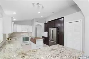 1959 NW Marsh Rabbit Ln, Jensen Beach, FL 34957 - Photo 10