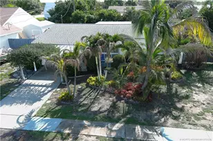 8695 SE Janice Dr, Hobe Sound, FL 33455 - Photo 32