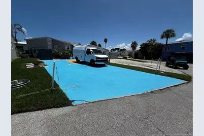 529 Nettles Boulevard, Jensen Beach, FL 34957 - Photo 2