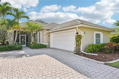 4516 NW Wandering Oak Court, Jensen Beach, FL 34957 - Photo 2