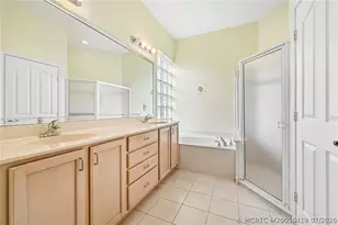 4516 NW Wandering Oak Ct, Jensen Beach, FL 34957 - Photo 28