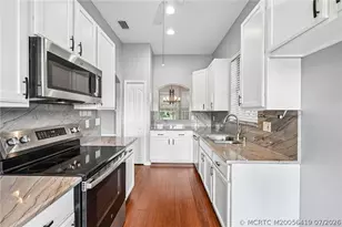 4516 NW Wandering Oak Ct, Jensen Beach, FL 34957 - Photo 18