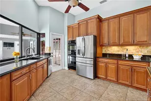 672 SE Pin Oak Terrace, Stuart, FL 34997 - Photo 28