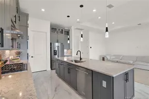 10405 Northbrook Cir, Palm Beach Gardens, FL 33412 - Photo 8
