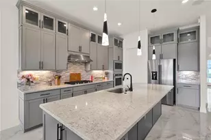 10405 Northbrook Cir, Palm Beach Gardens, FL 33412 - Photo 6