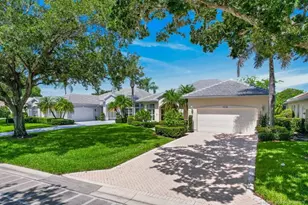 1676 SW Monarch Club Dr, Palm City, FL 34990 - Photo 4