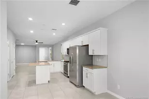 10214 SW Captiva Dr, Port Saint Lucie, FL 34987 - Photo 12