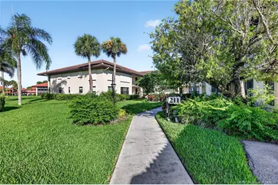 211 SW South River Drive #203, Stuart, FL 34997 - Photo 2